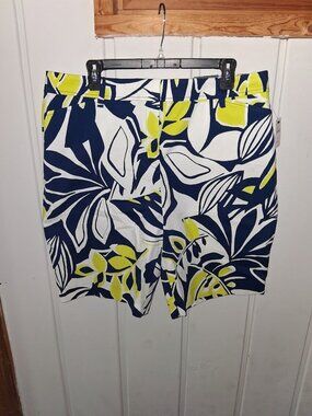 Talbots The Perfect Short Floral Print Shorts NWT Sz 14